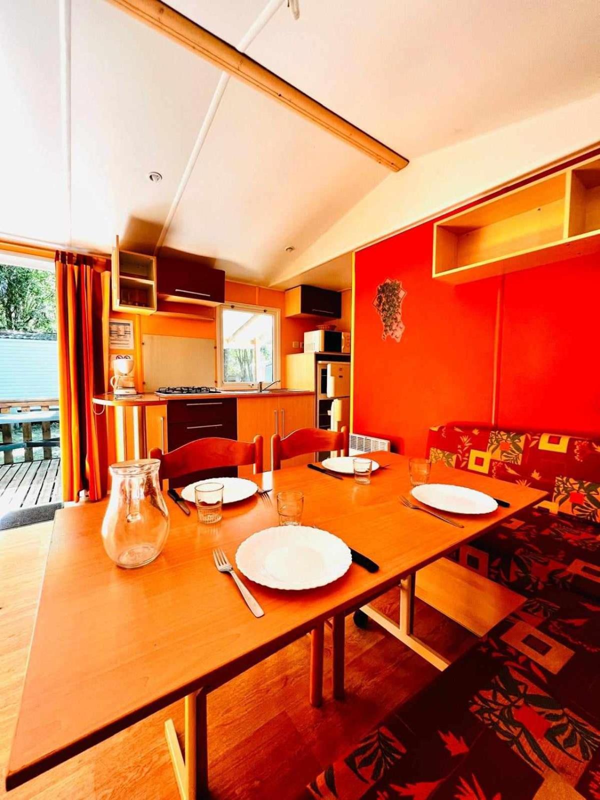 Camping en Ardeche Le Lion Bourg-Saint-Andéol Extérieur photo