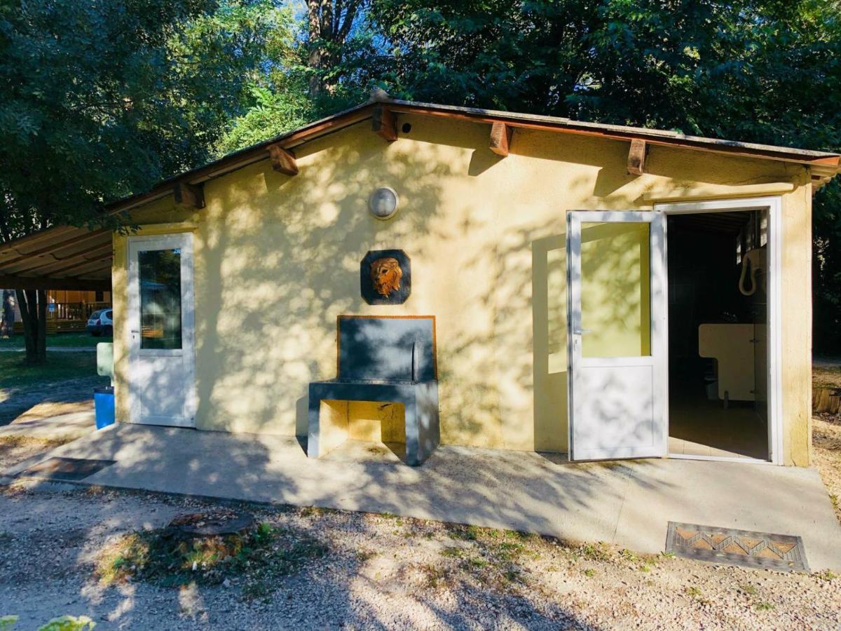 Camping en Ardeche Le Lion Bourg-Saint-Andéol Extérieur photo